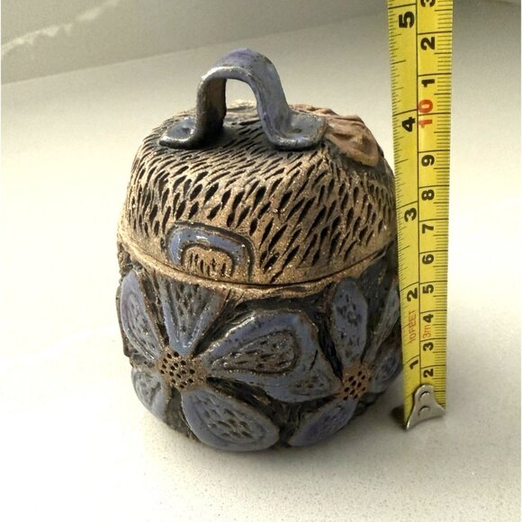 Studio Art Pottery Sugar Bowl Hand-Carved Relief Floral Detail Primitive Signed - Picture 8 of 9